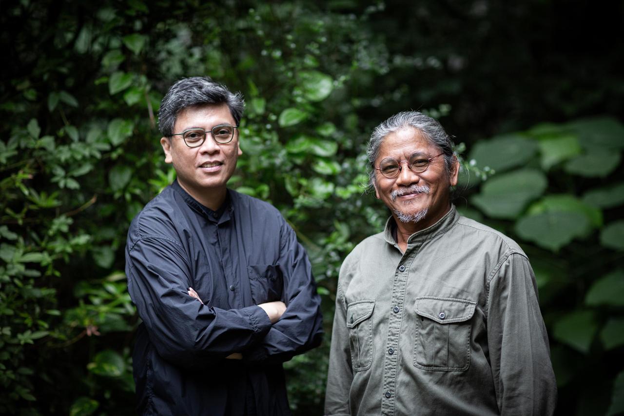 以「蔓生」為名 威尼斯雙年展台灣館重現原民宇宙觀 藝術家撒古流與策展人派崔克・佛洛雷斯。圖/北美館提供